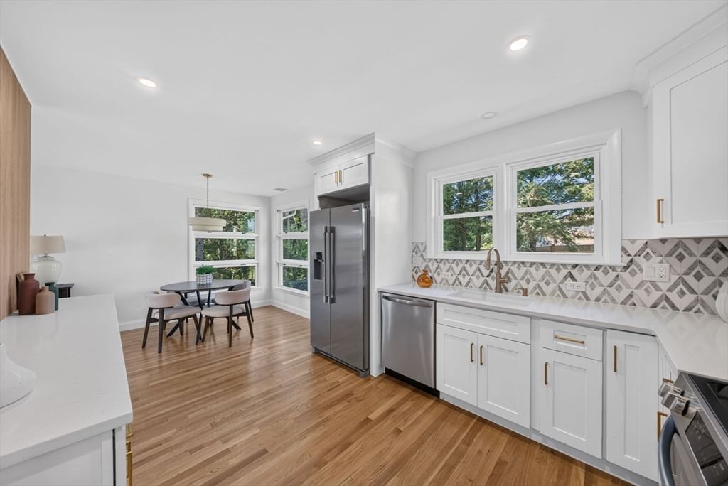 8 Everett St Wakefield — Photo 9 of 24