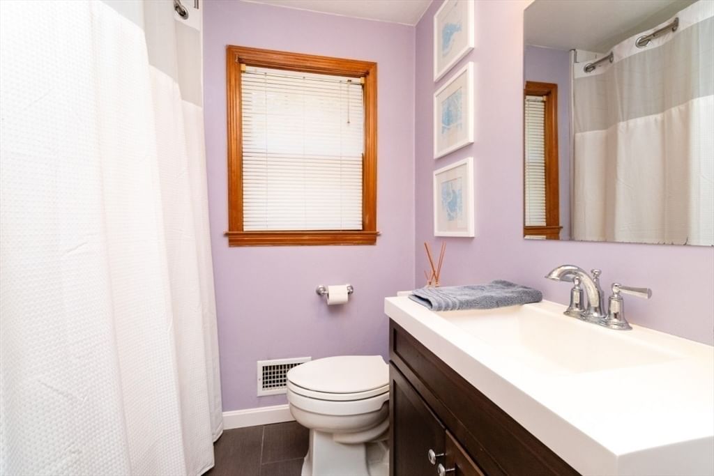 46 Conlyn Avenue Franklin — Photo 12 of 22