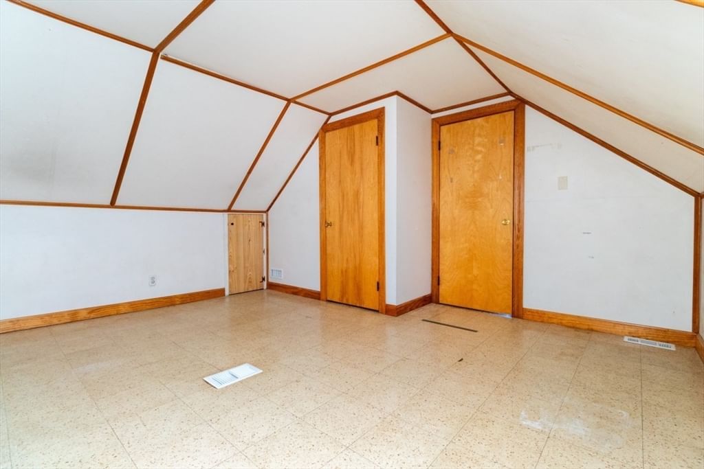 46 Conlyn Avenue Franklin — Photo 13 of 22
