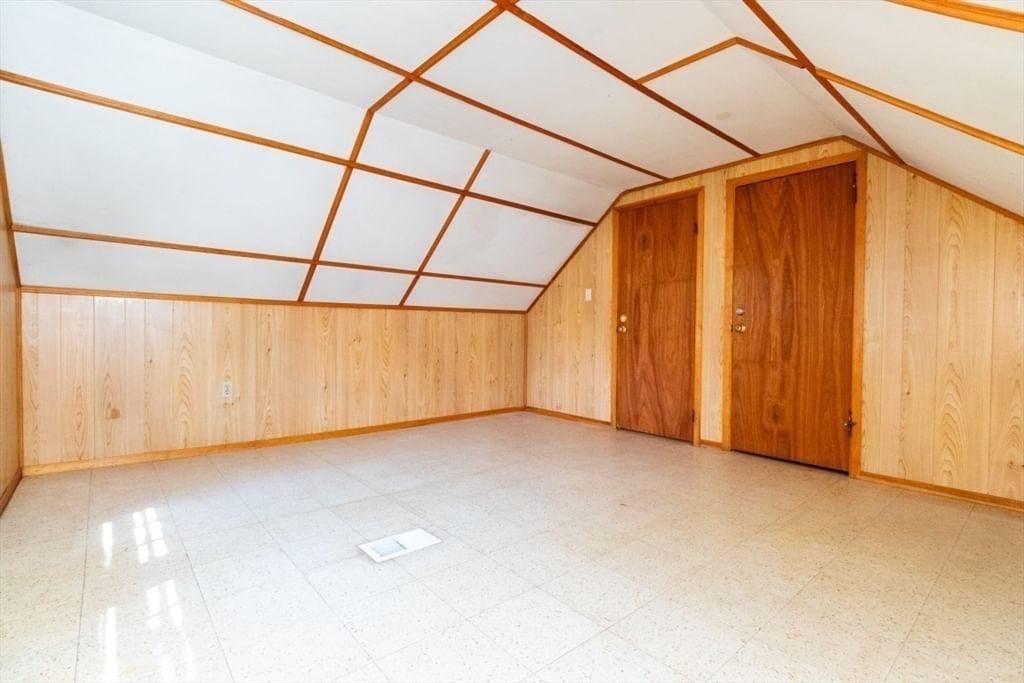 46 Conlyn Avenue Franklin — Photo 15 of 22