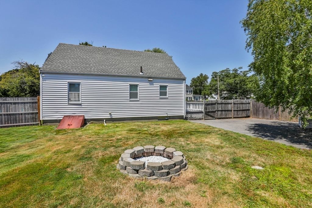 26 Purdon Ave Lynn — Photo 33 of 35