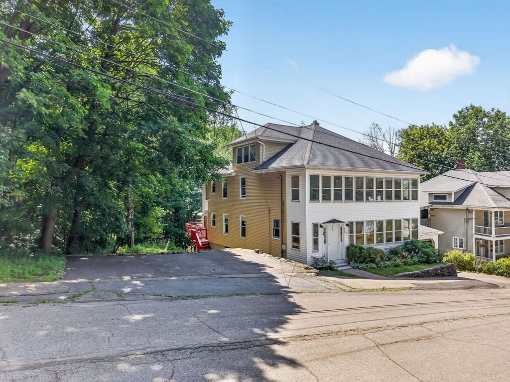 Property at 52 Bancroft St, Gardner, MA 01440