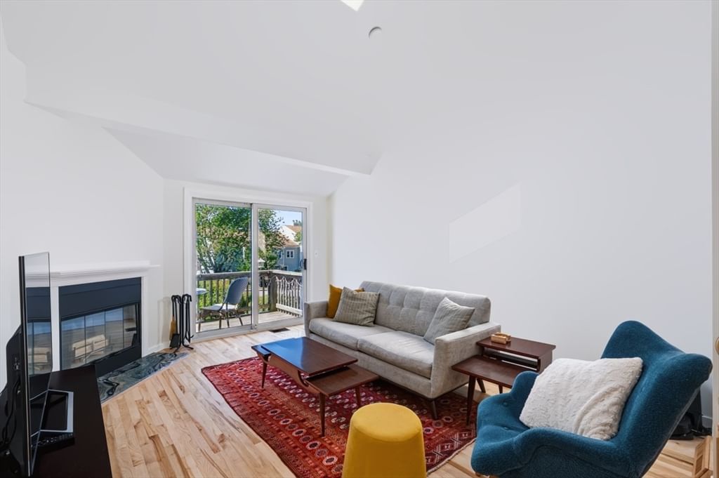 1B Fletcher Way #1B Salem — Photo 7 of 36