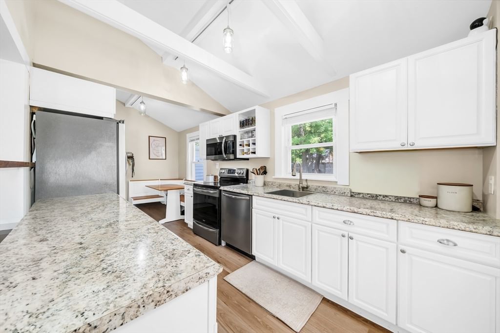 75 Norwood Ave Leominster — Photo 11 of 41