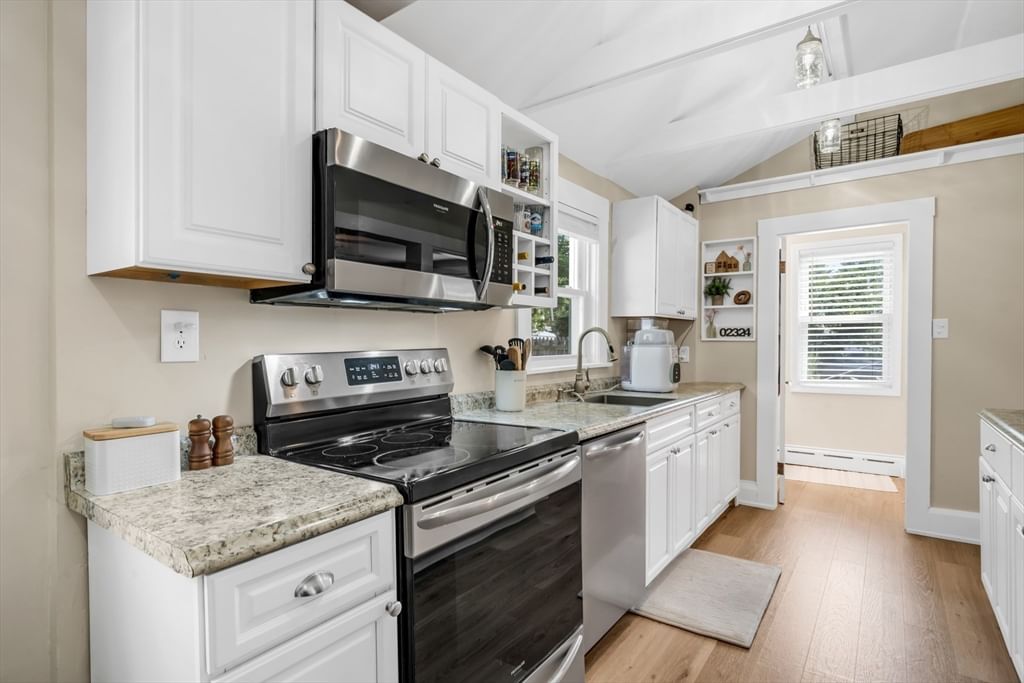 75 Norwood Ave Leominster — Photo 12 of 41