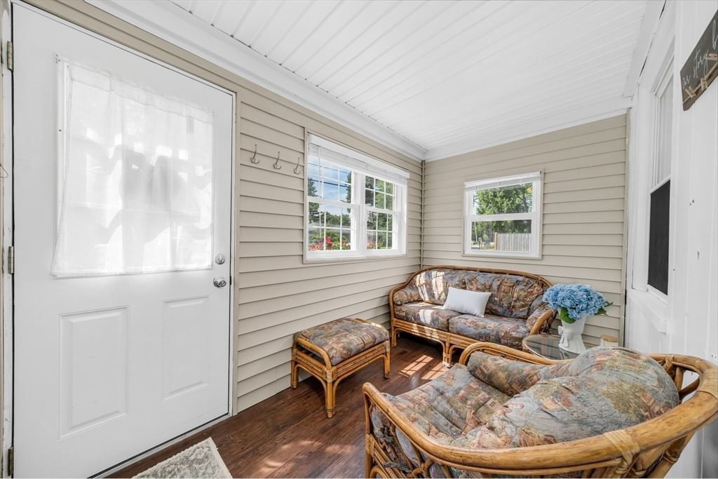 75 Norwood Ave Leominster — Photo 9 of 41