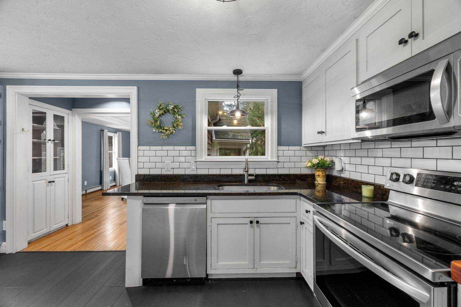 Property at 2 Sharon Ln, Sandwich, MA 02644