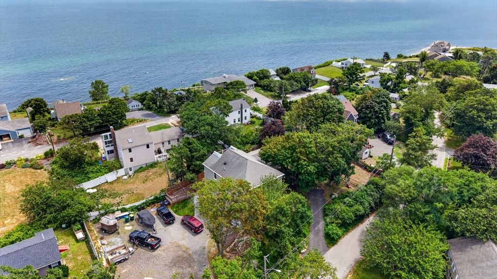 24 Mayflower Drive Plymouth — Photo 3 of 42