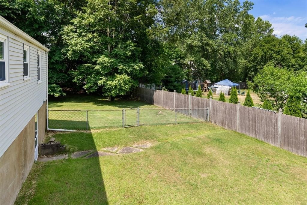 24 Hillside Avenue Holbrook — Photo 32 of 42