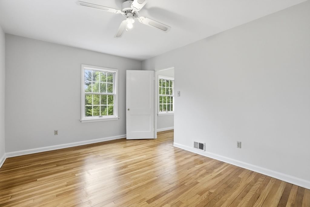 106 Concord Rd Bedford — Photo 28 of 38