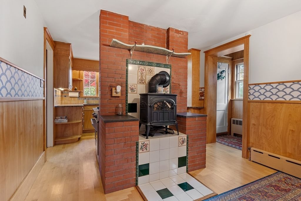144 Hanks Street Lowell — Photo 11 of 42