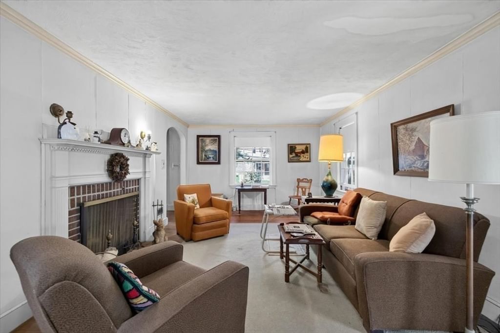 25 Leland Rd Brookline — Photo 7 of 32