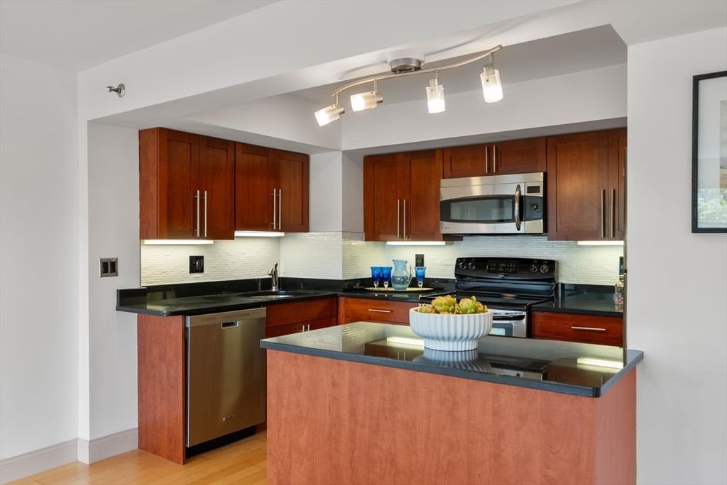 1600 Beacon St #902 Brookline — Photo 19 of 23