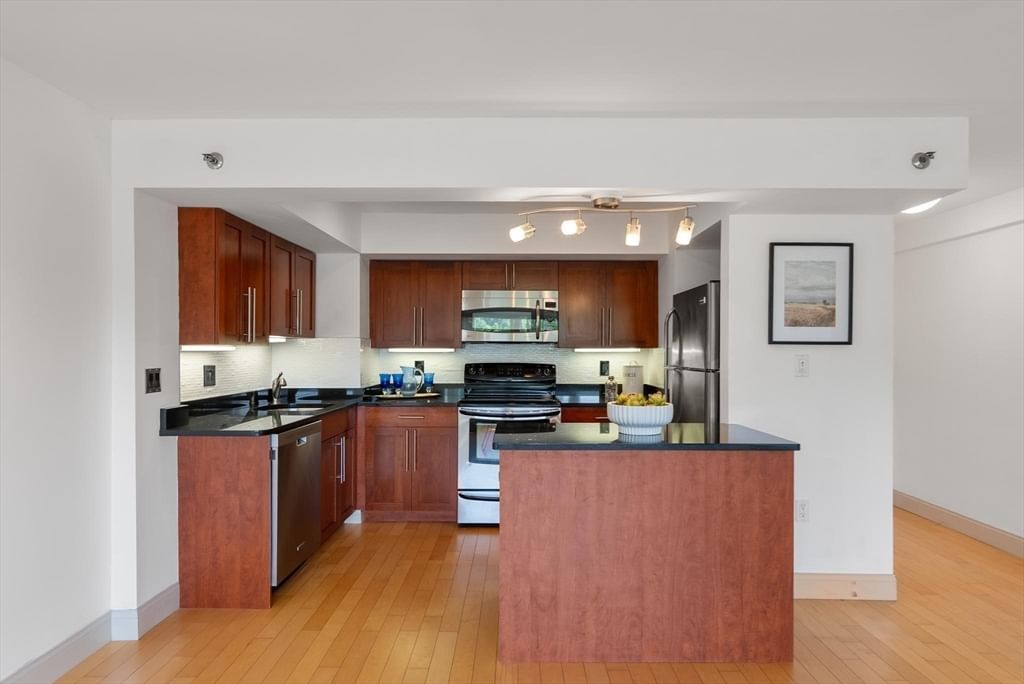 1600 Beacon St #902 Brookline — Photo 20 of 23