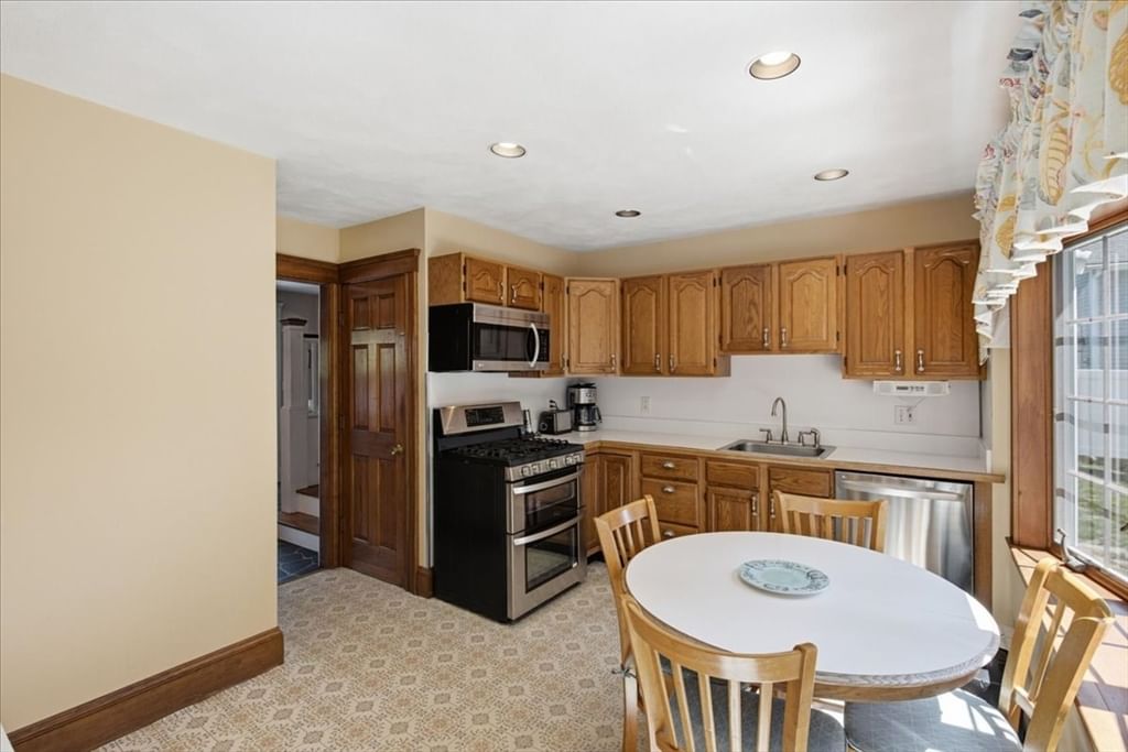 296 Lagrange Boston — Photo 13 of 35