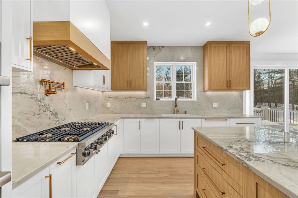 39 Sanders Lane Bolton — Photo 4 of 26