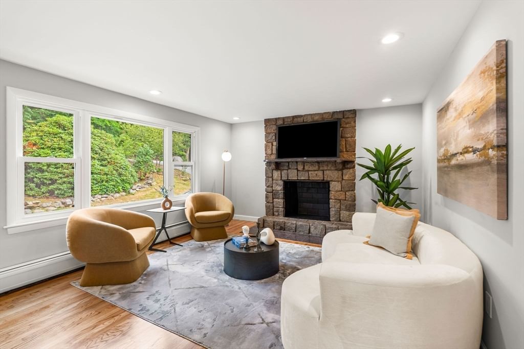 58 Carlisle Rd Westford — Photo 5 of 42