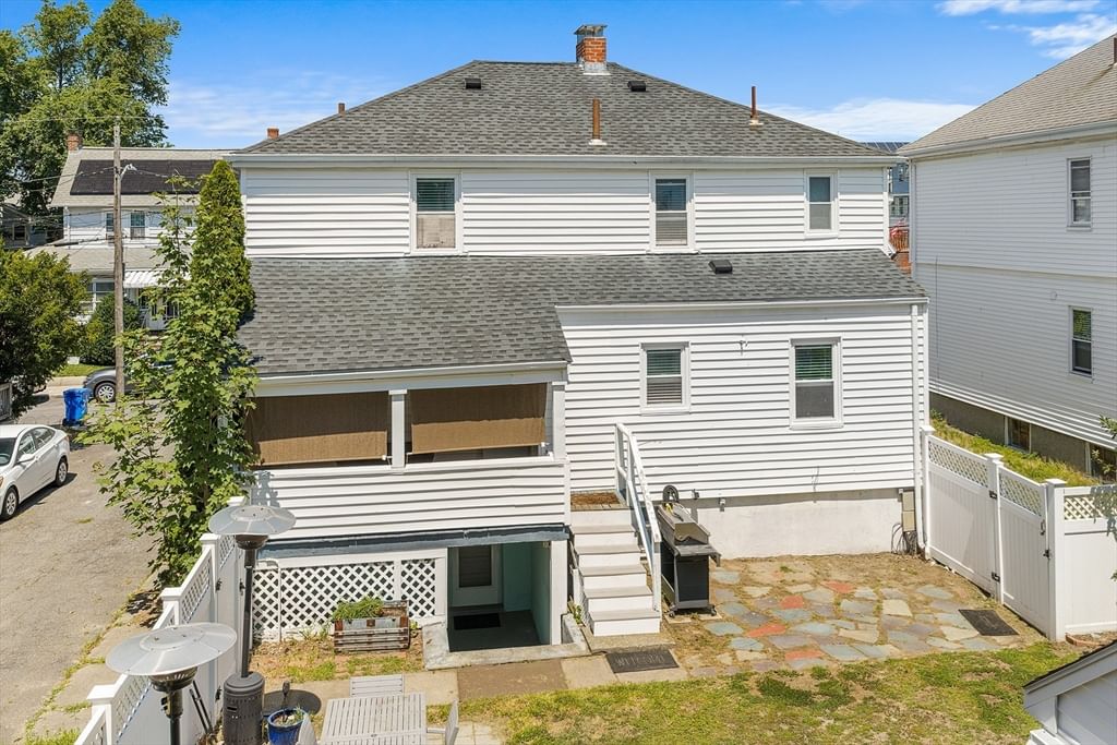43 Dolphin Ave Winthrop — Photo 4 of 37