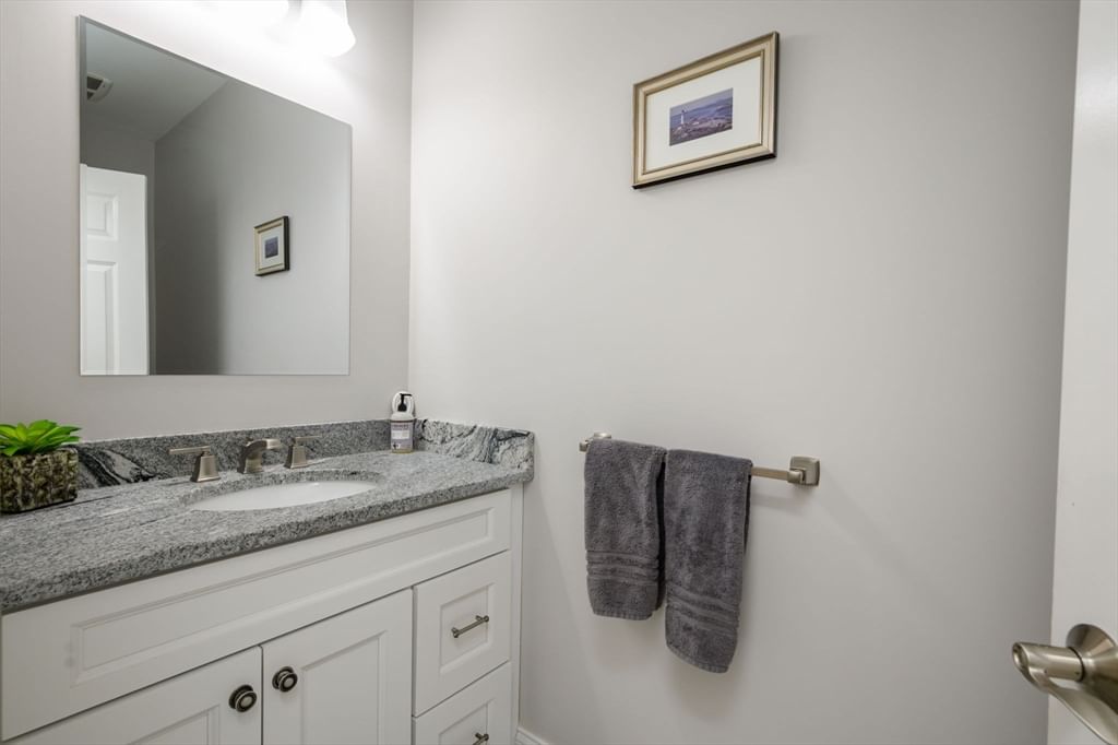 203 Middle St #5 Weymouth — Photo 16 of 31