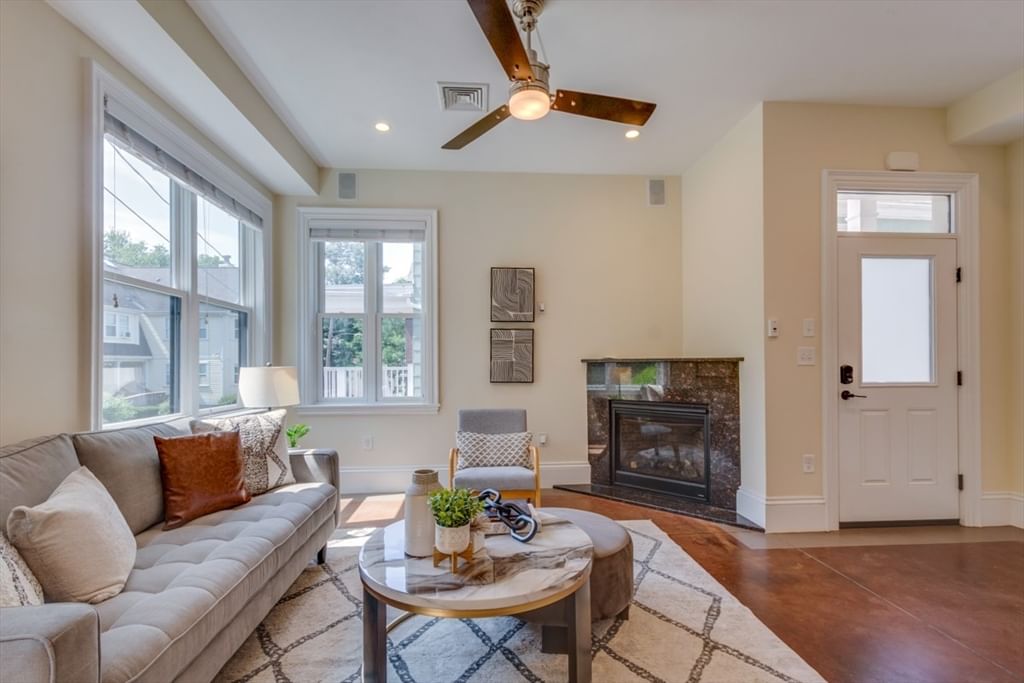 10-14 Boylston Pl #10 Boston — Photo 2 of 24