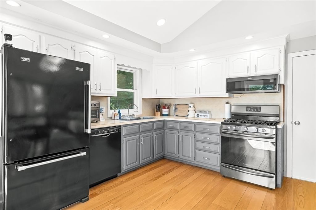 8 Haskell Rd Pepperell — Photo 13 of 30