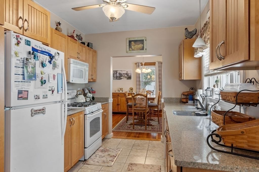 38 Floyd Street Everett — Photo 13 of 36