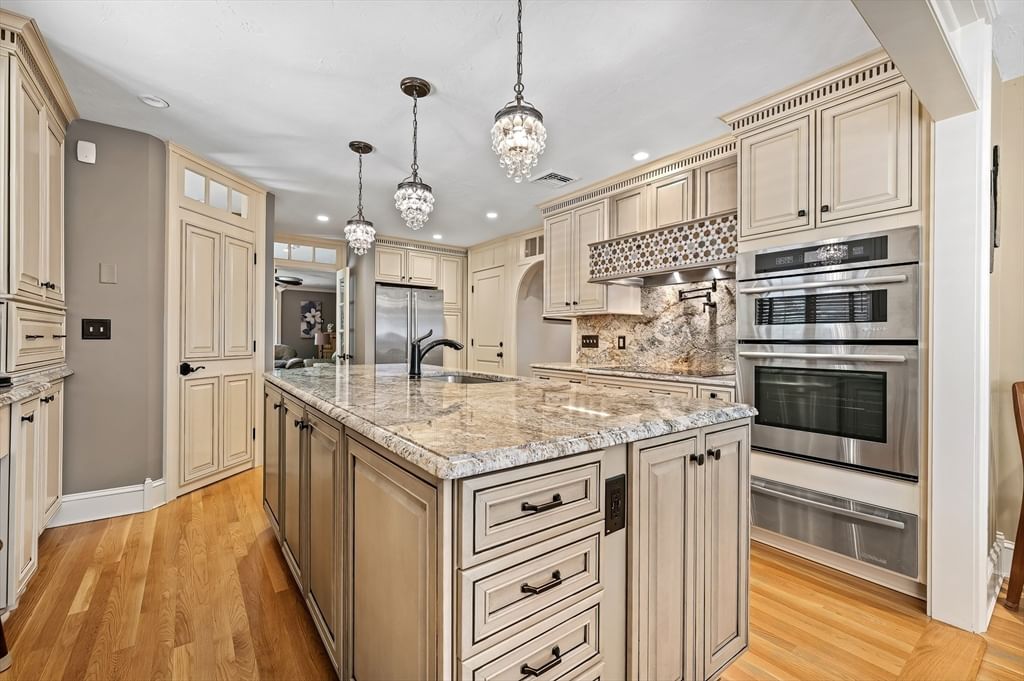9 Cranbrook Rd Shrewsbury — Photo 7 of 42
