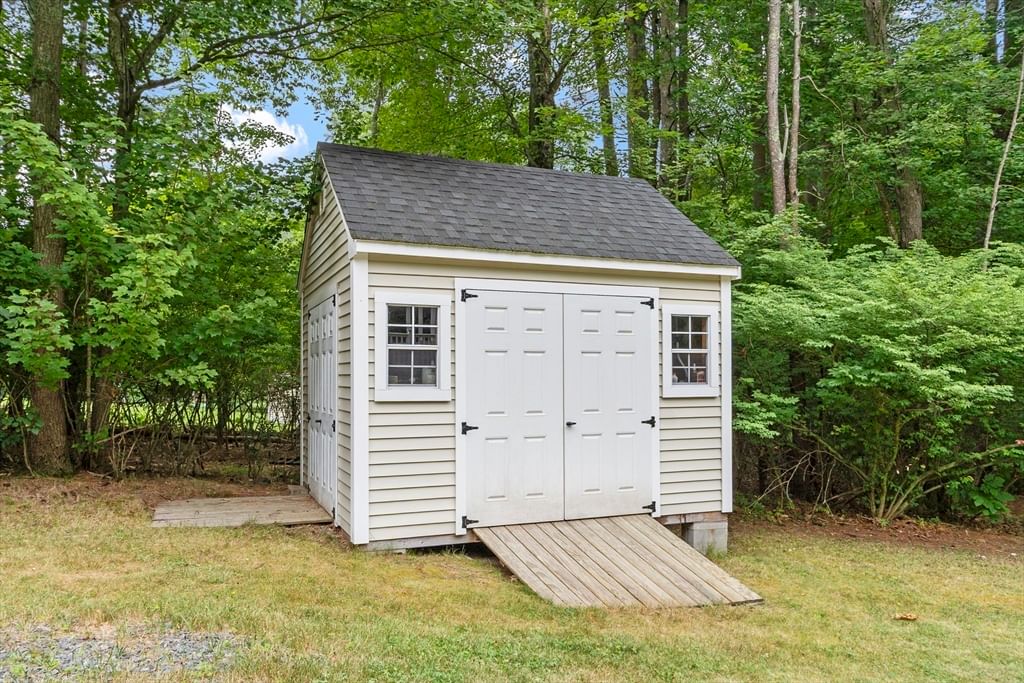 378 Pelham Rd Dracut — Photo 36 of 38