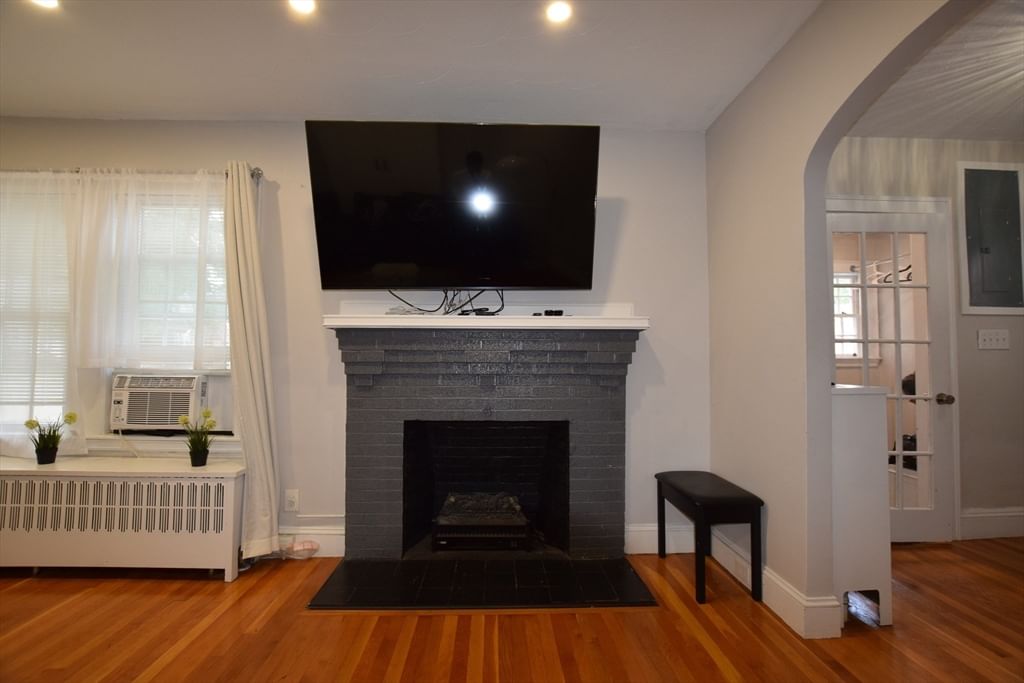 1103 Morton St Boston — Photo 2 of 30