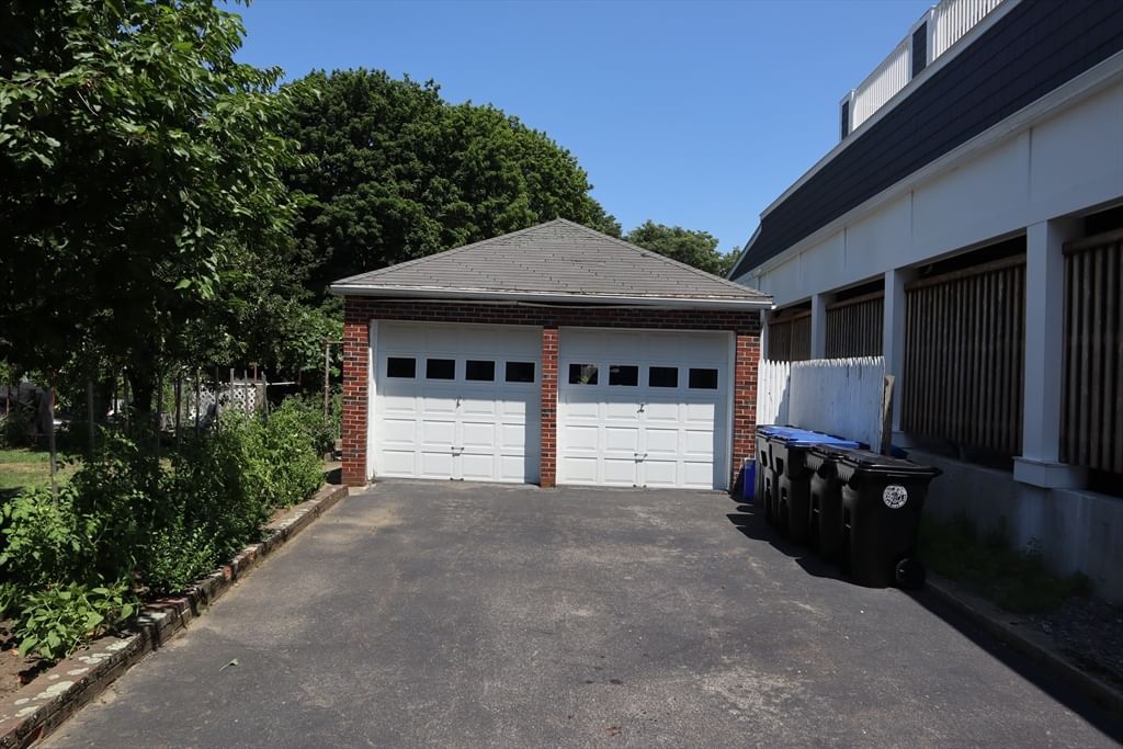 7-R W Dane St Beverly — Photo 4 of 42