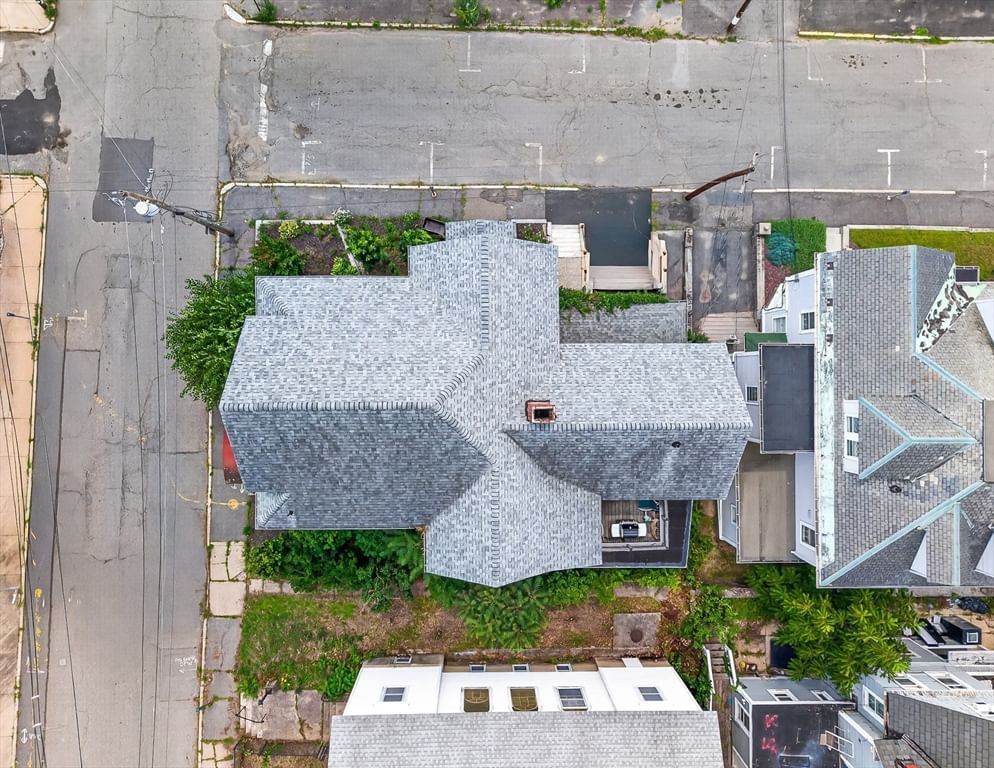 58 Oliver Street Fitchburg — Photo 4 of 41