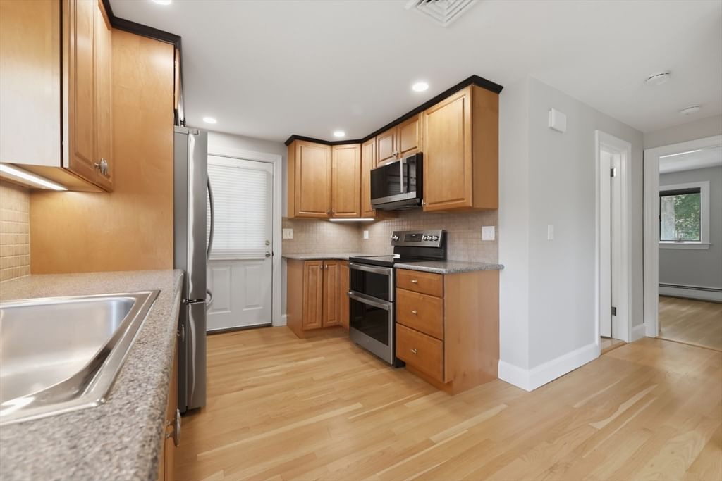 7 Foley Drive Natick — Photo 10 of 40