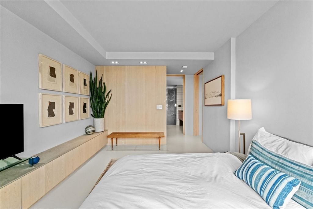 65 East India Row #16B Boston — Photo 28 of 36