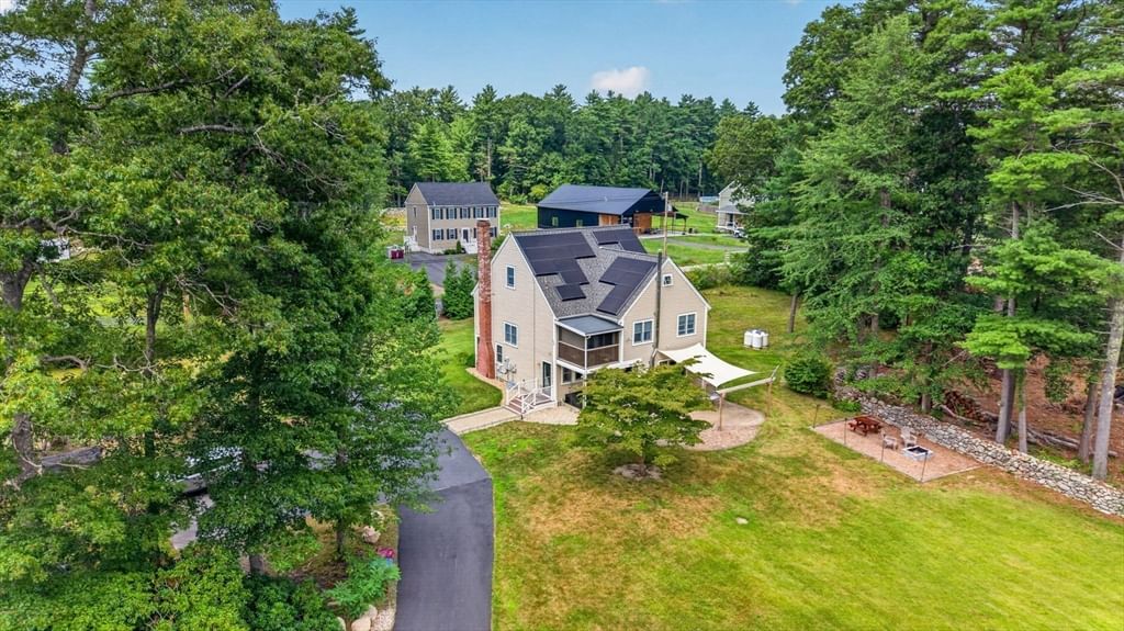 112 Spruce St Middleboro — Photo 6 of 34