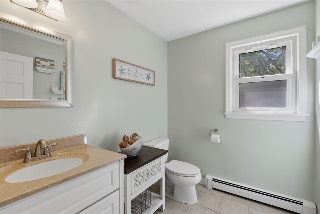 4 Martin Circle Hudson — Photo 12 of 35