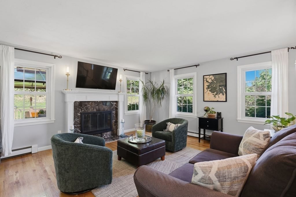 4 Martin Circle Hudson — Photo 14 of 35
