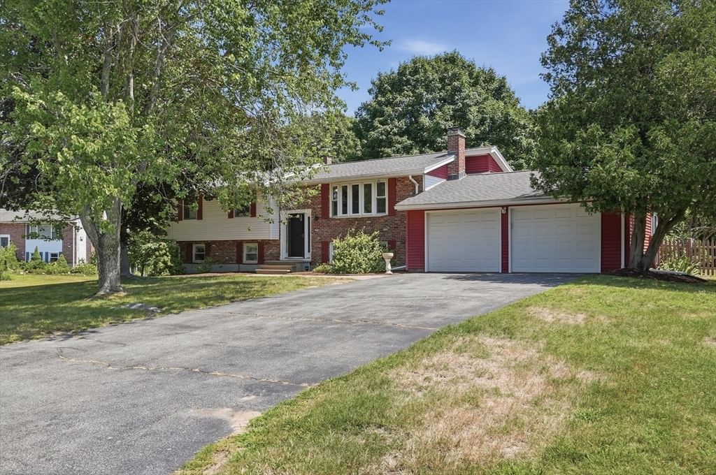 7 San Mateo Drive Chelmsford — Photo 2 of 42
