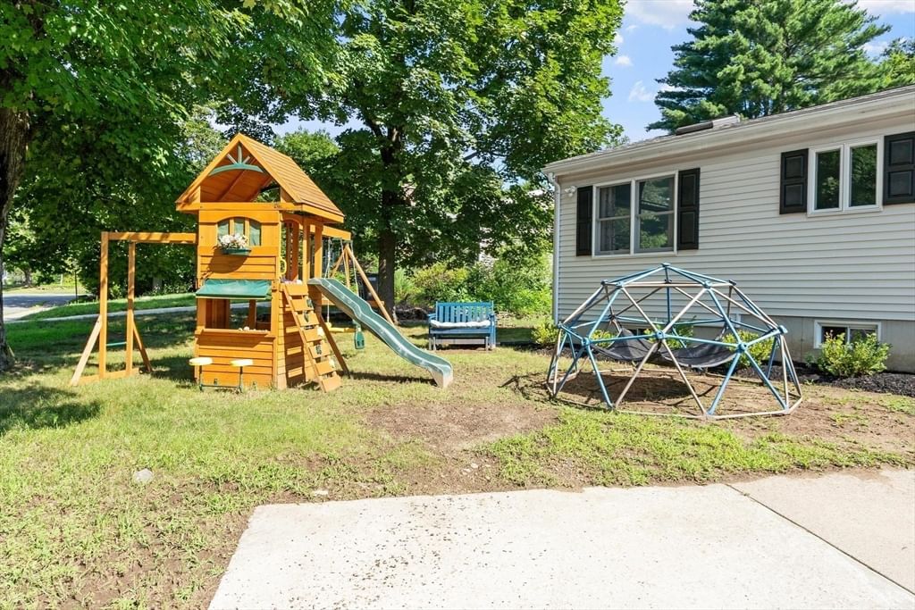 2 Stratton Dr Hudson — Photo 42 of 42