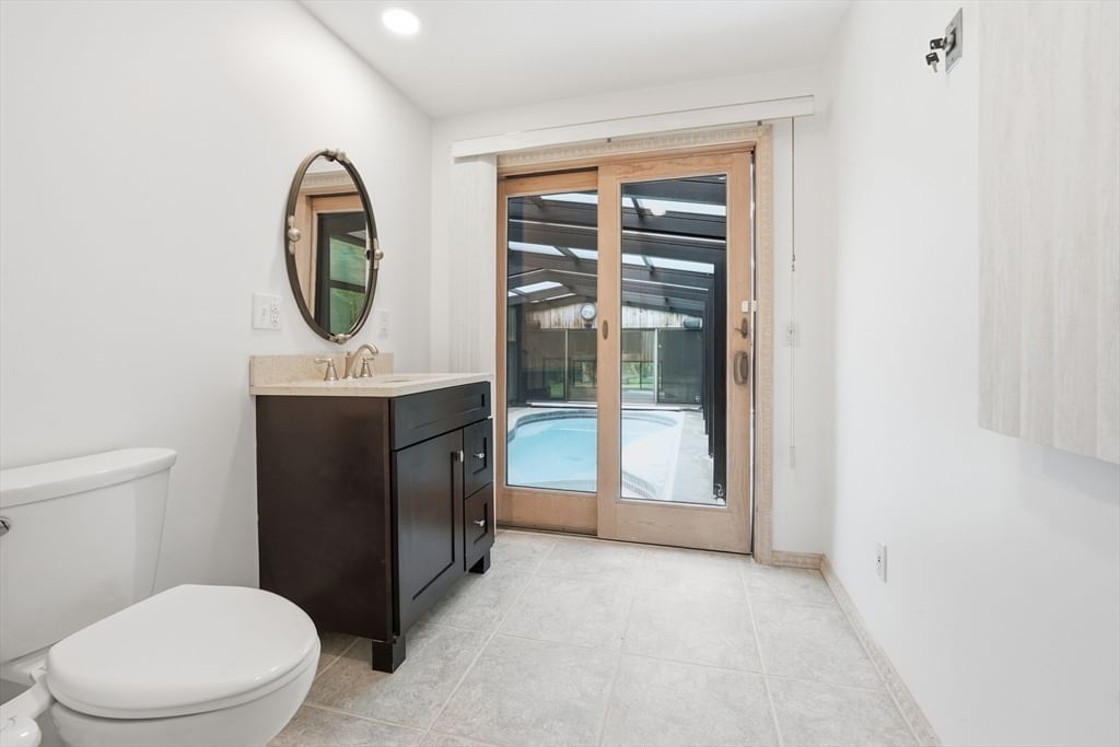 58 Lakeshore Dr Ext West Brookfield — Photo 26 of 41