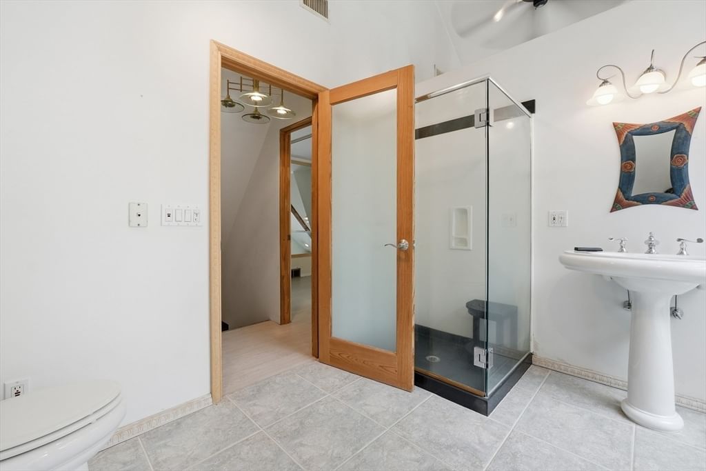 58 Lakeshore Dr Ext West Brookfield — Photo 30 of 41