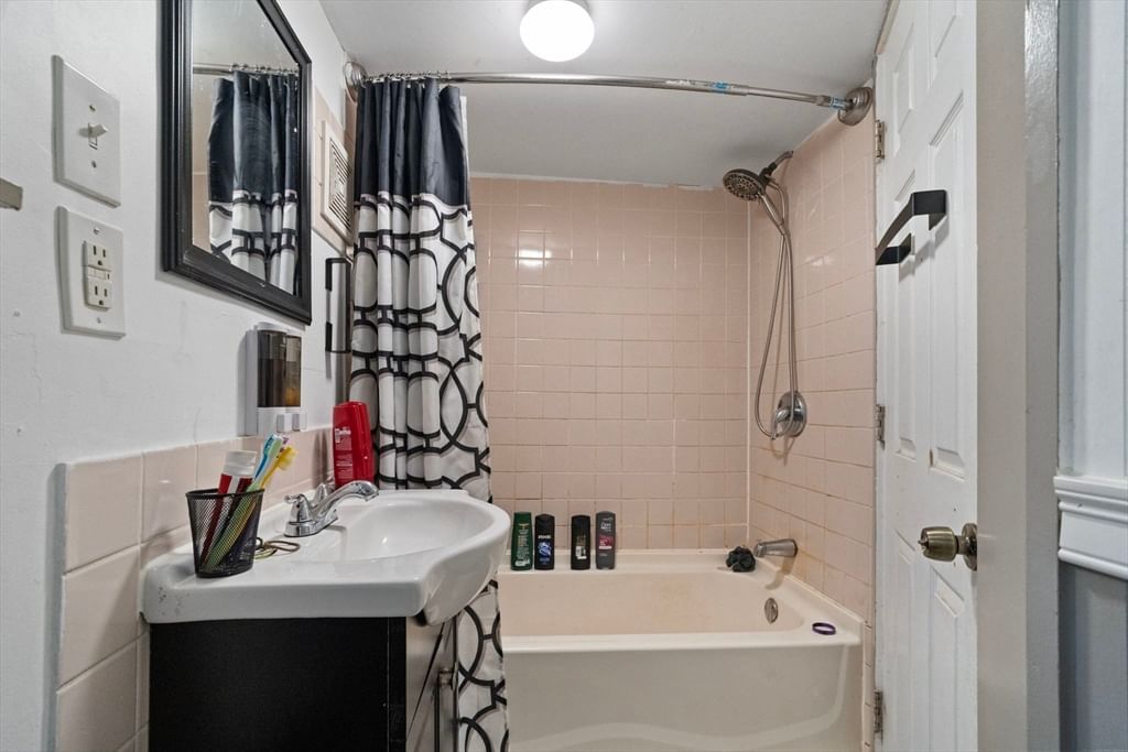 19 Suffolk St Springfield — Photo 10 of 27