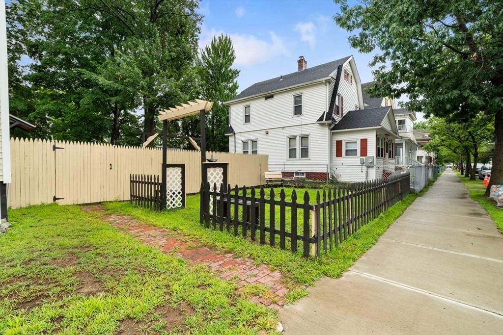 19 Suffolk St Springfield — Photo 24 of 27