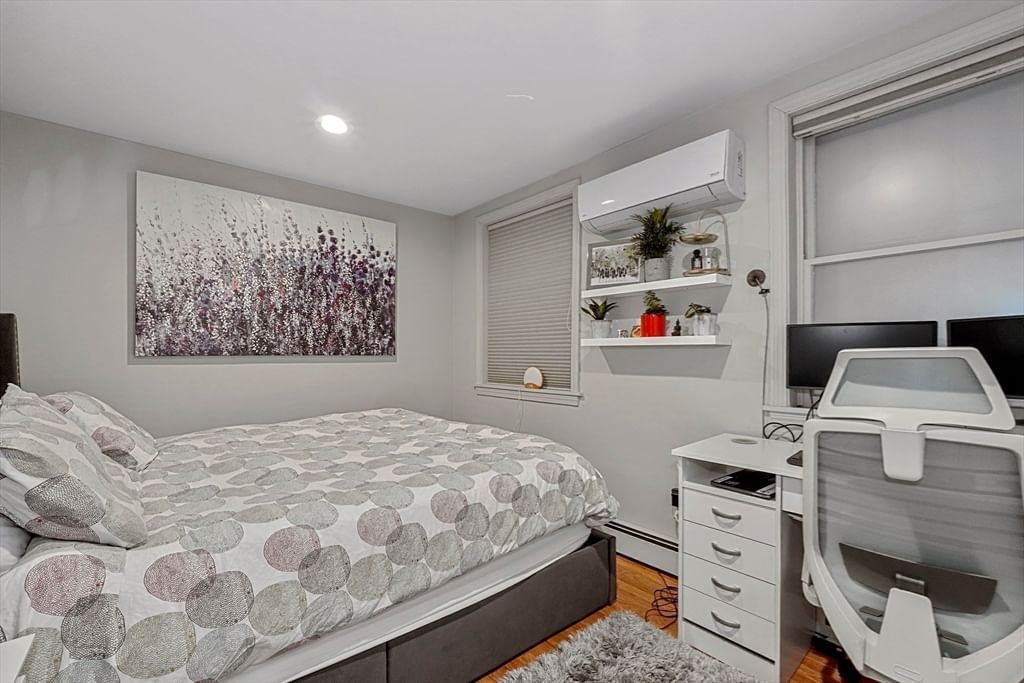 70 Clarendon St #A Boston — Photo 12 of 19