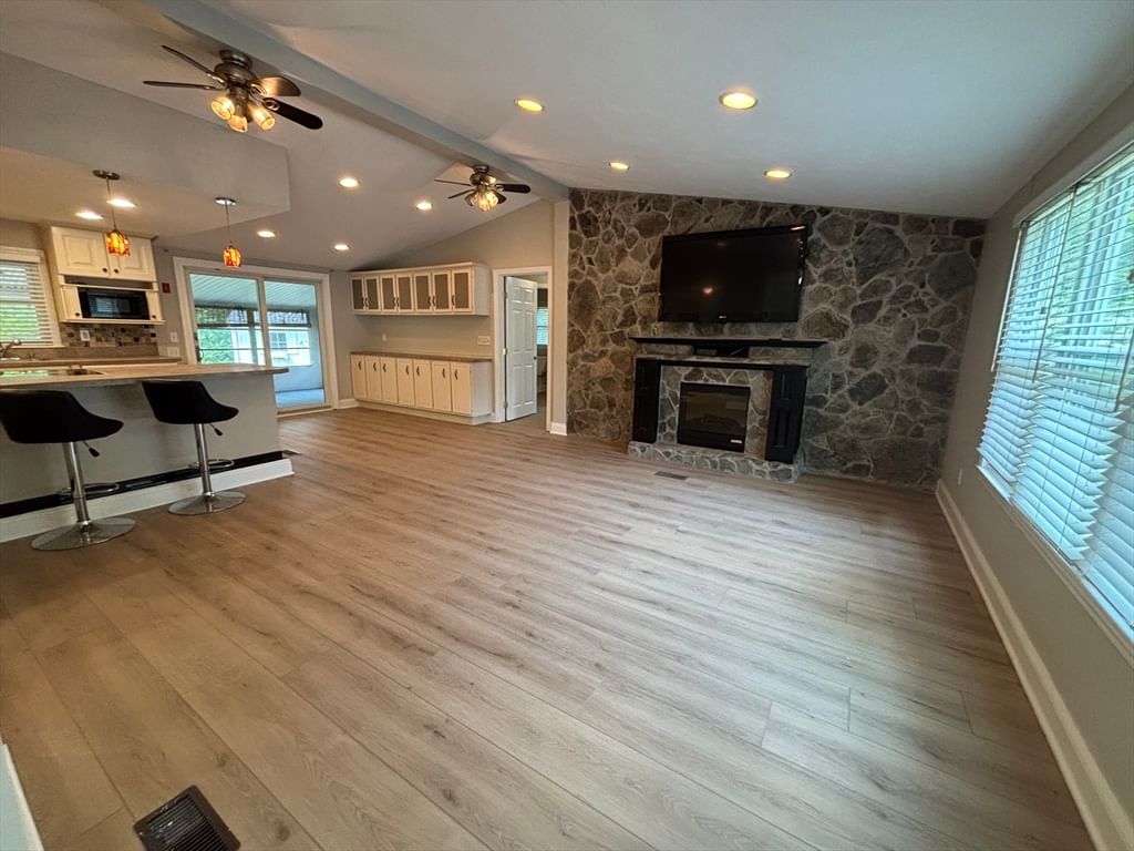 7-9 South Meadow Village #7 Carver — Photo 3 of 30