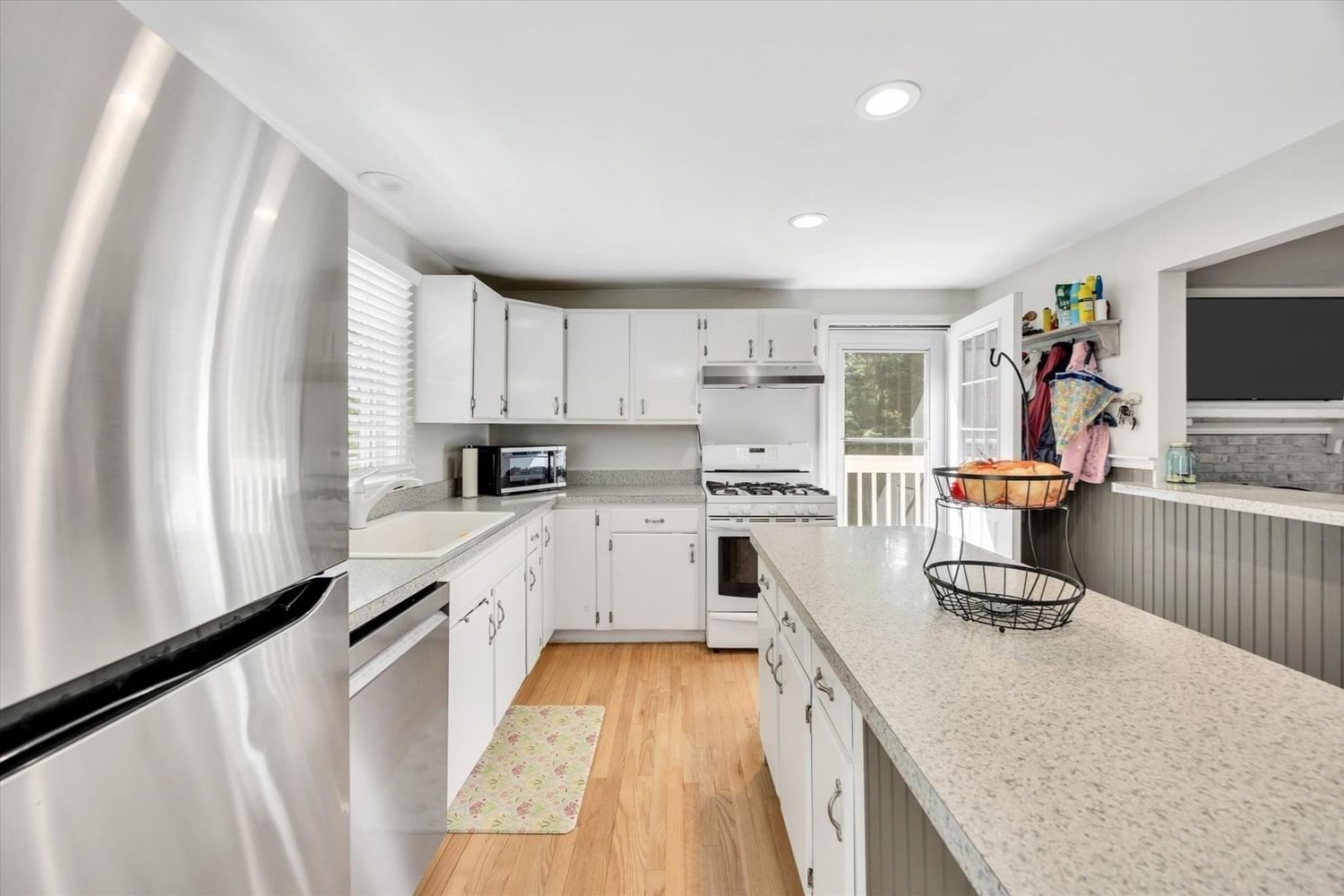 30 Patience Ln Barnstable — Photo 7 of 31