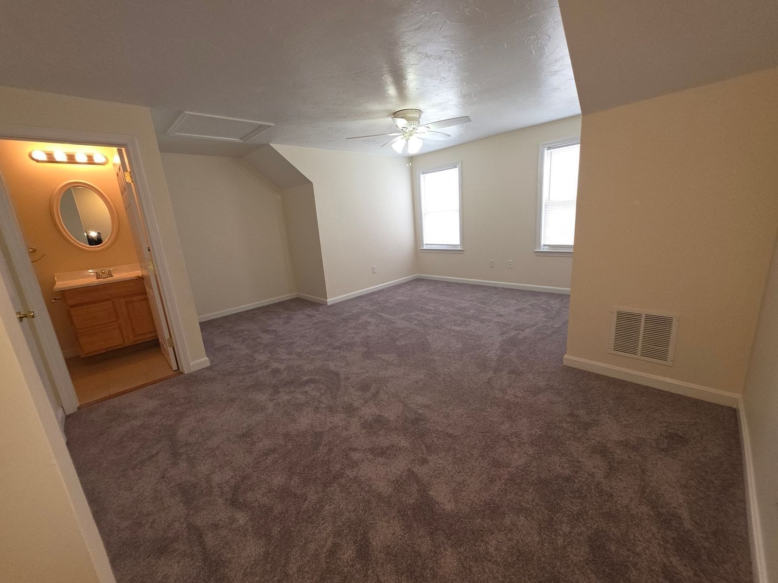 958 Warren Ave #8 Brockton — Photo 20 of 26