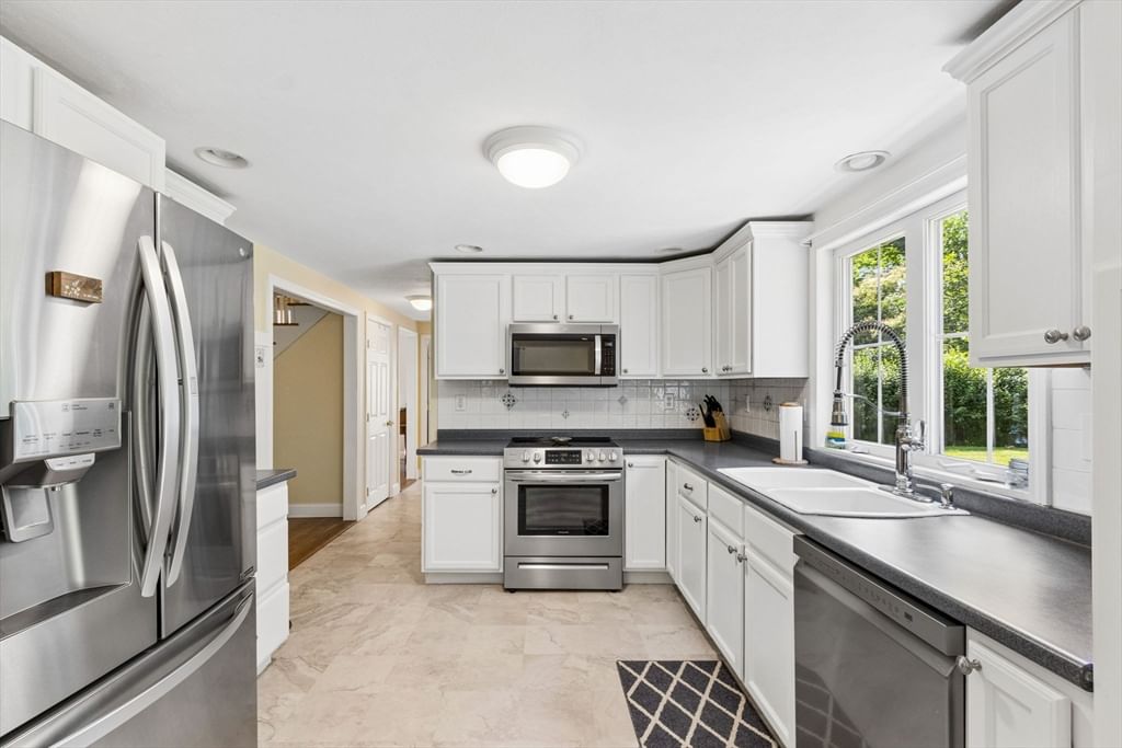 30 Kratz Ave. Attleboro — Photo 11 of 41