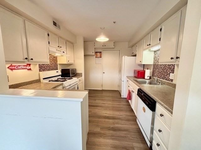 272 Greenbrook Drive #272 Stoughton — Photo 3 of 37