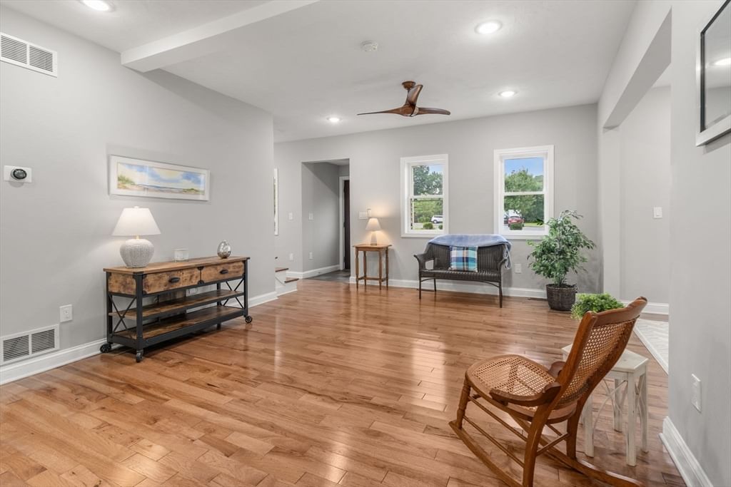 329 Pleasant Street Ashland — Photo 11 of 27