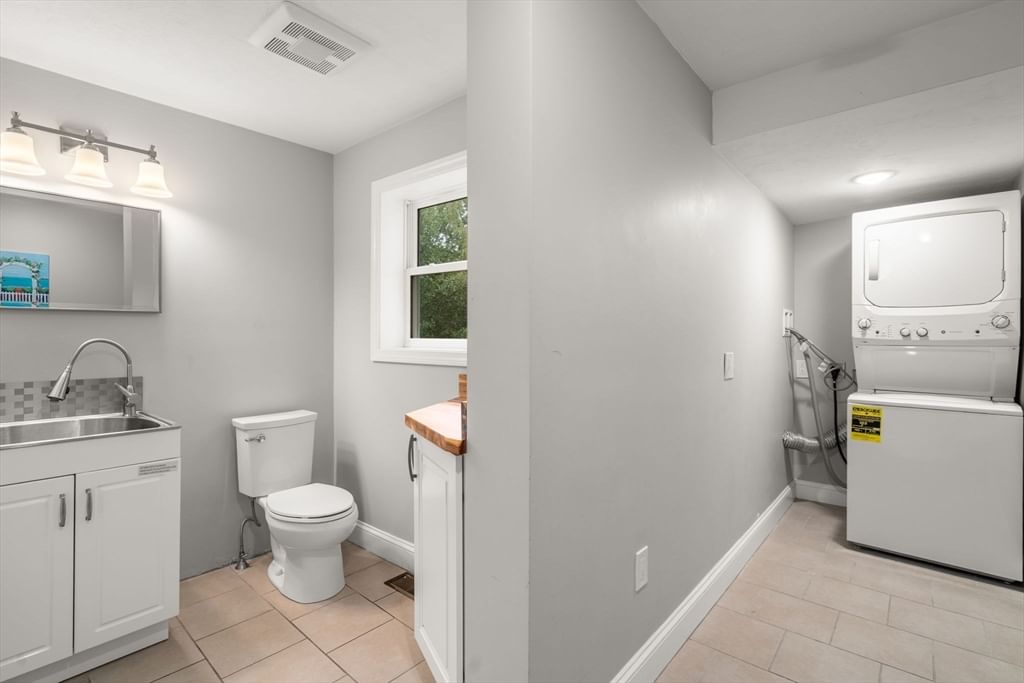329 Pleasant Street Ashland — Photo 14 of 27